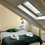 Cozy Loft In Centre 아파트