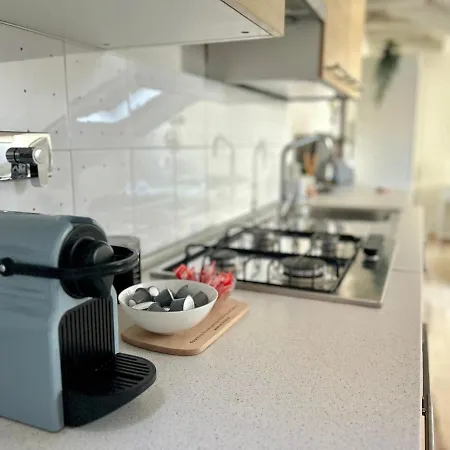 Cozy Loft In Centre 토리노